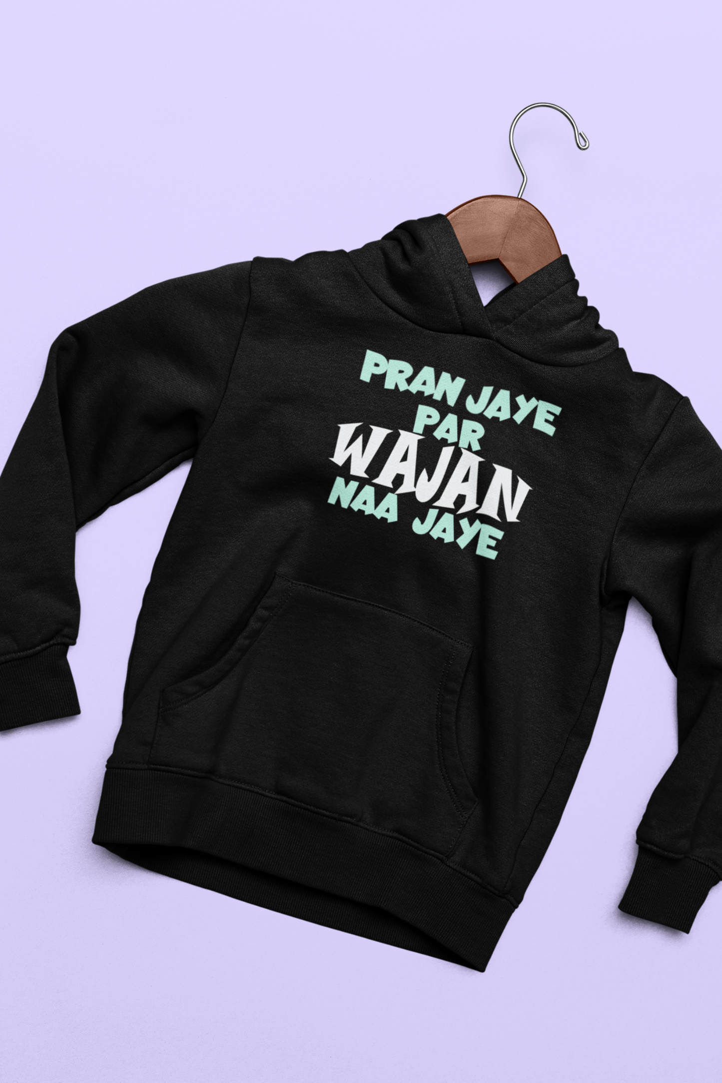 Pran Jaye Par Wajan Naa Jaye Printed Black Hoodie For Men