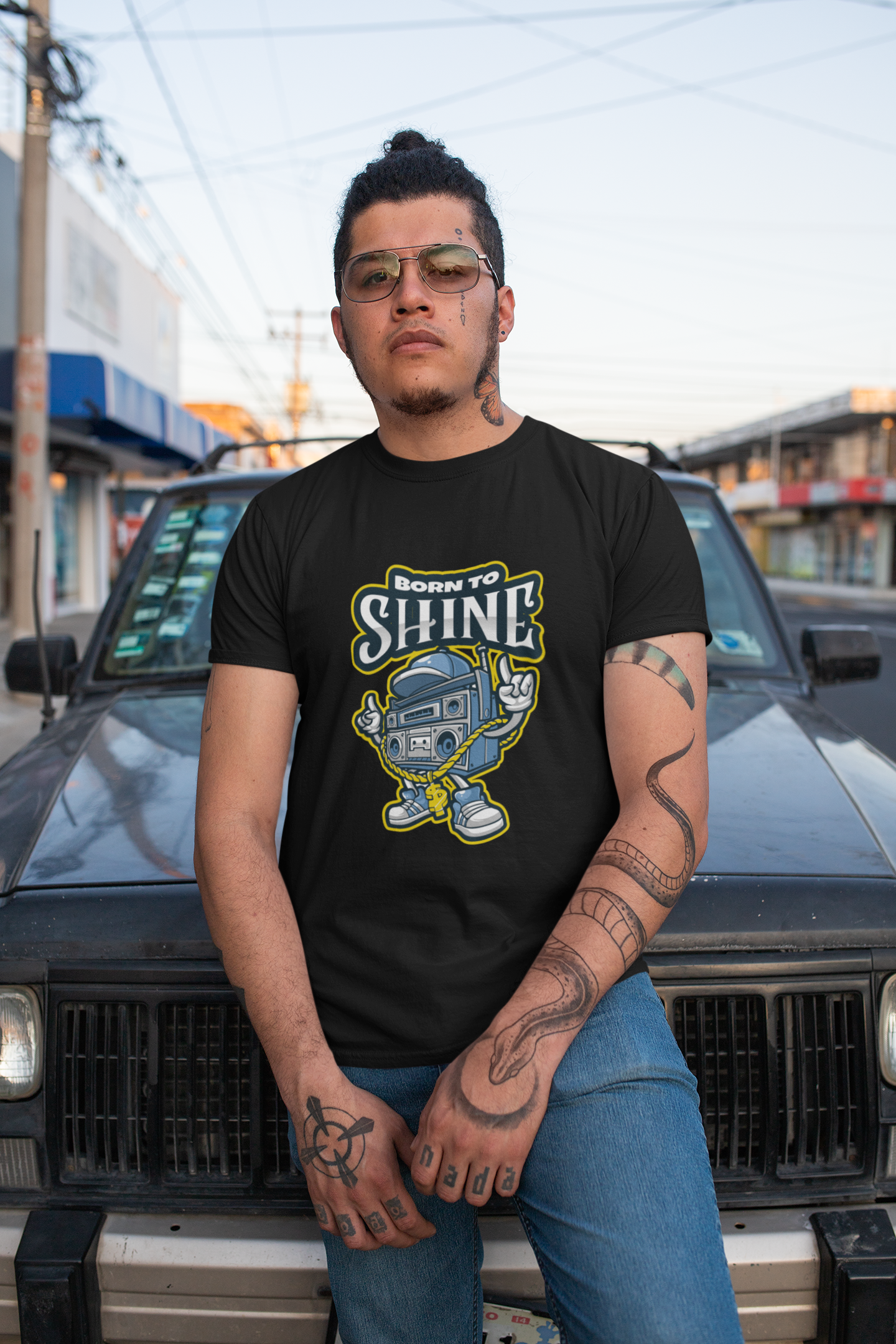 Born To Shine Men Half Sleeve Round Neck T-Shirt